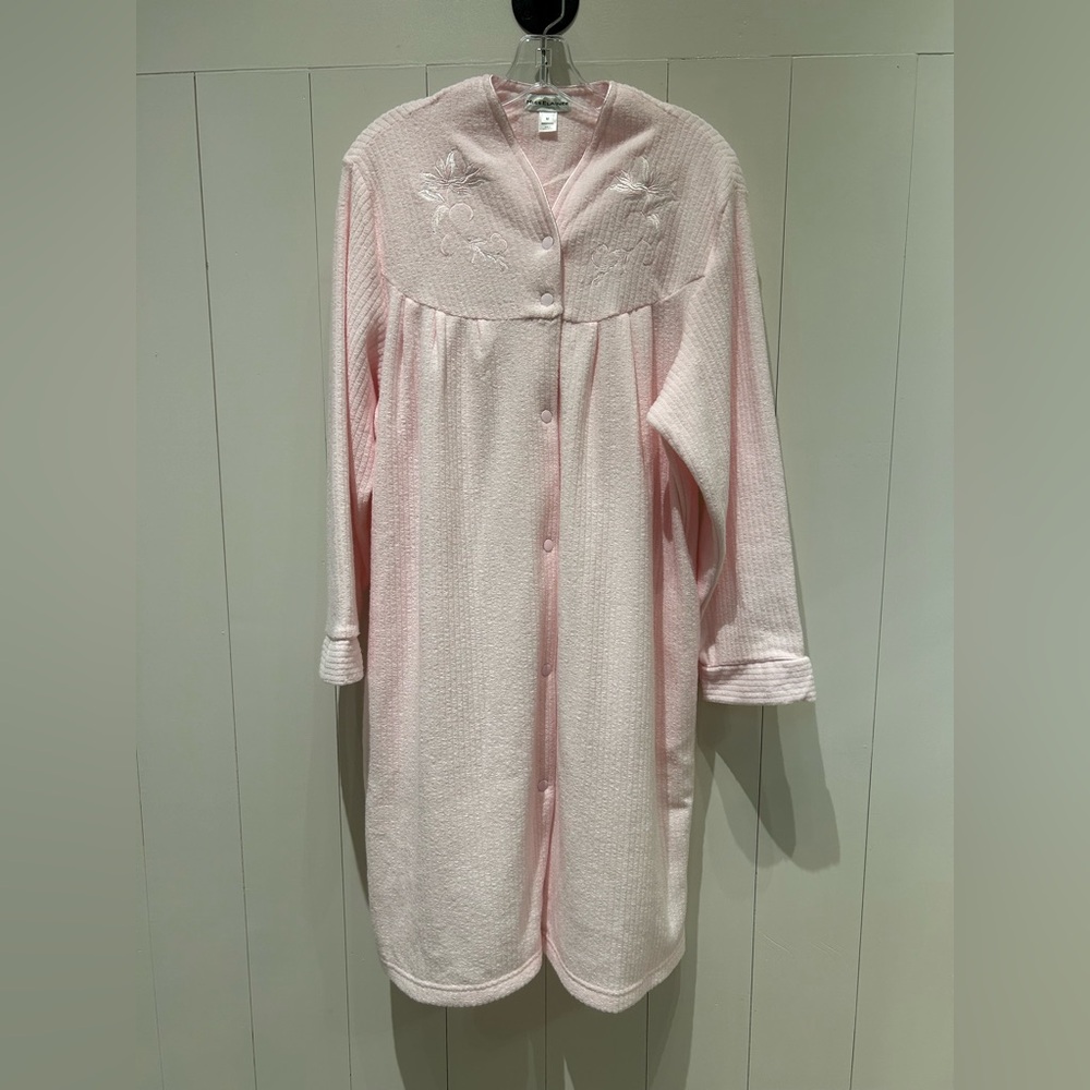 Miss Elaine Pink Long Sleeve Robe Size M